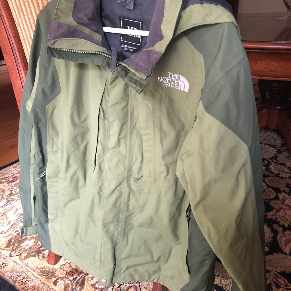 Men's The North Face jacket- Medium